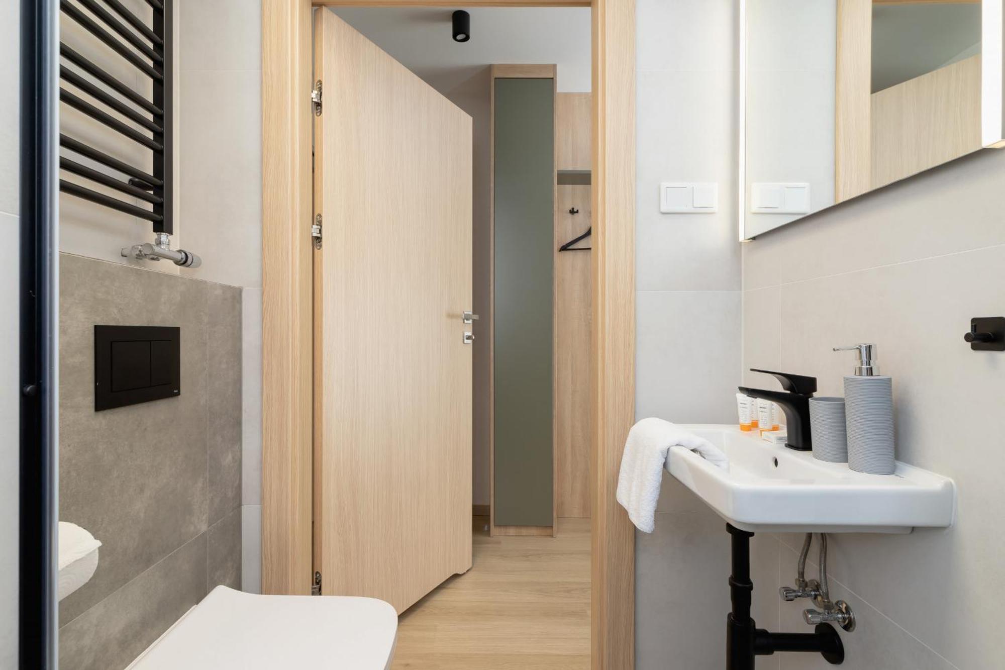Modern Studios With Air Conditioning In Downtown Krakow By Noclegi Renters Exterior foto